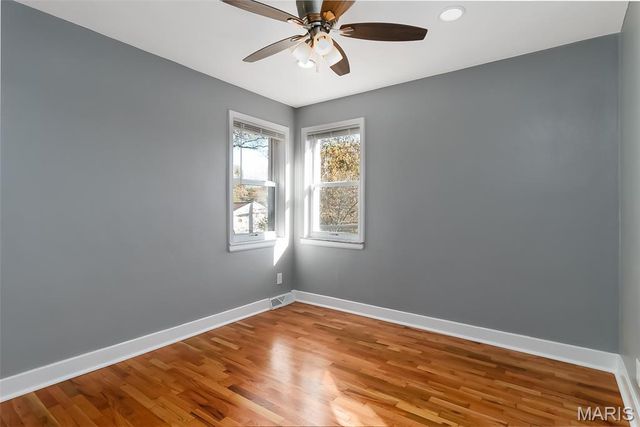 1542 Grant Road, St Louis, MO 63119