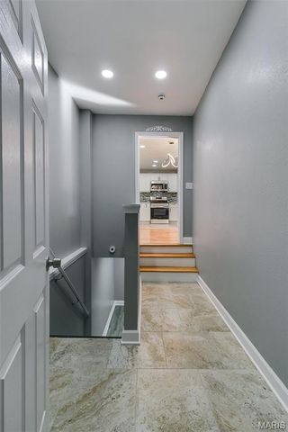 1542 Grant Road, St Louis, MO 63119