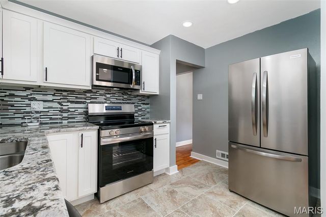 1542 Grant Road, St Louis, MO 63119