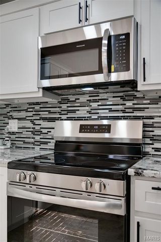 1542 Grant Road, St Louis, MO 63119