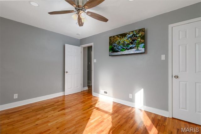 1542 Grant Road, St Louis, MO 63119