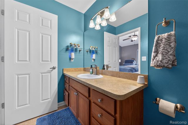 24 Millstone Drive, Waterford Charter Township, MI 48328
