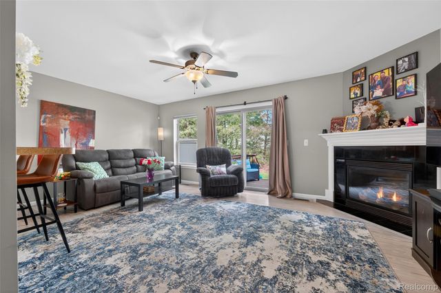 24 Millstone Drive, Waterford Charter Township, MI 48328