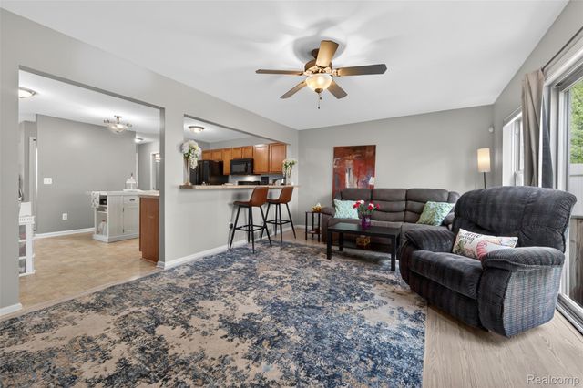 24 Millstone Drive, Waterford Charter Township, MI 48328