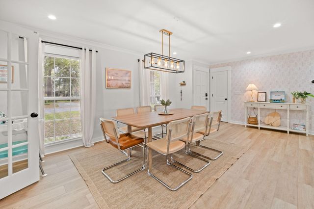 1527 S Pinebark Lane, Charleston, SC 29407