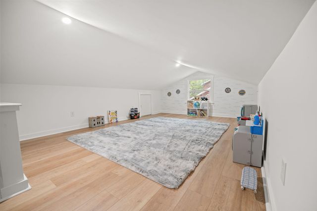 1527 S Pinebark Lane, Charleston, SC 29407