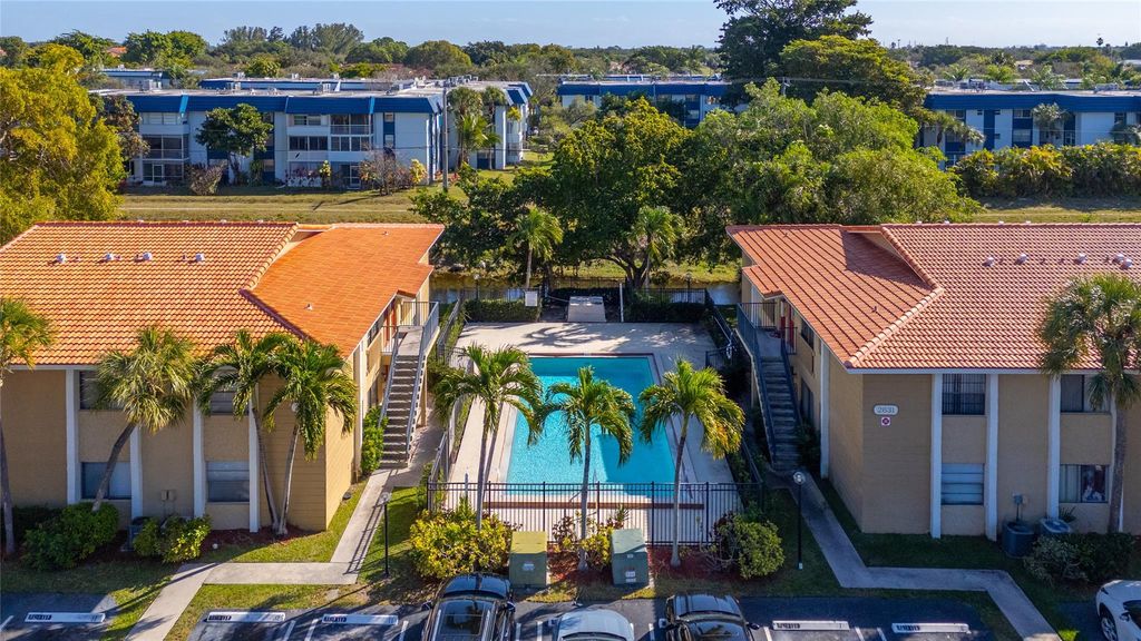 2661 Riverside Drive 2, Coral Springs, FL 33065