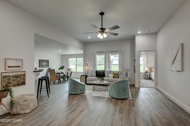 1234 Sheila Ann Drive, Carthage, MO 64836