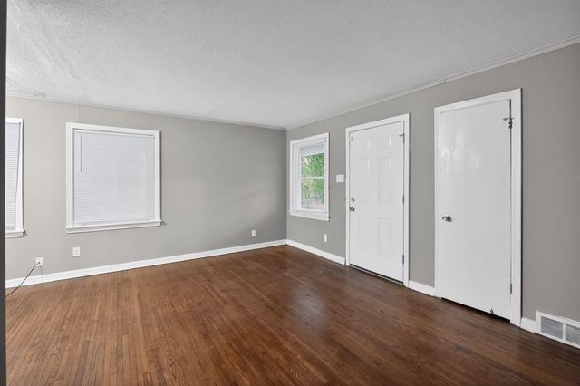 1886 CORNING AVE, Memphis, TN 38127