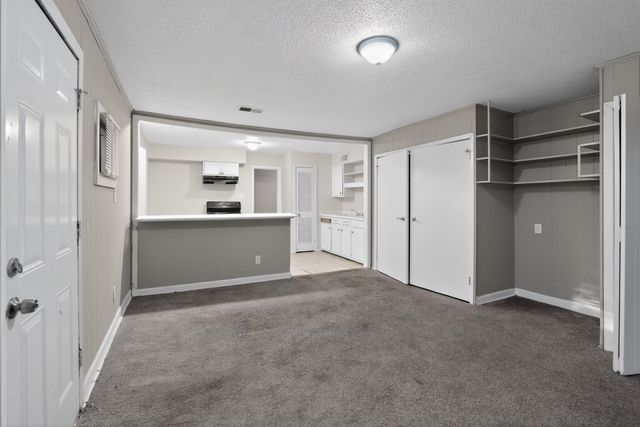 1886 CORNING AVE, Memphis, TN 38127