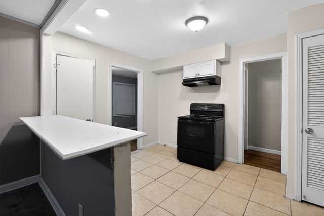 1886 CORNING AVE, Memphis, TN 38127