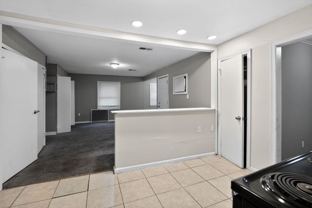 1886 CORNING AVE, Memphis, TN 38127