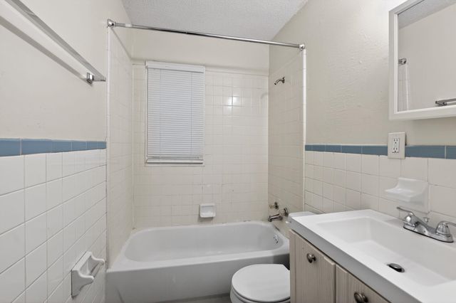 1886 CORNING AVE, Memphis, TN 38127