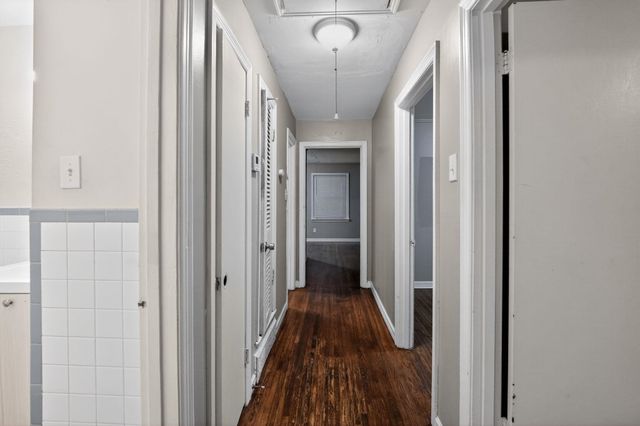 1886 CORNING AVE, Memphis, TN 38127