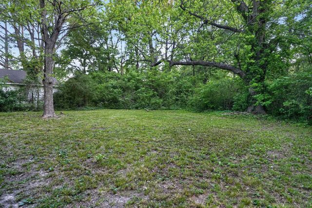 1886 CORNING AVE, Memphis, TN 38127