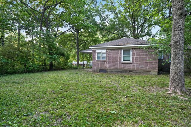 1886 CORNING AVE, Memphis, TN 38127