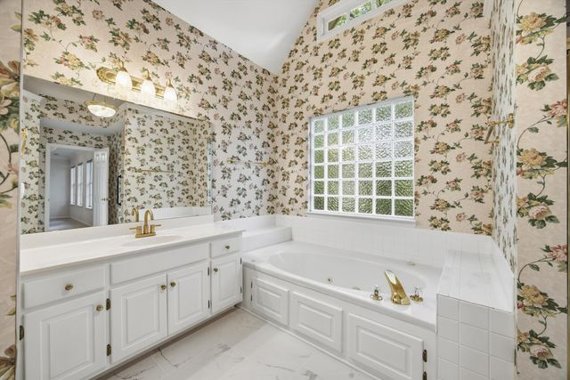 6824 Autumn Lake Trail, Hixson, TN 37343