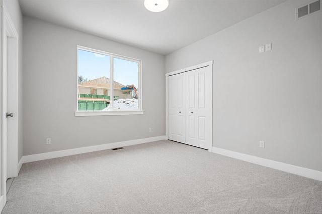 16839 Crittenden Drive 231, Macomb Twp, MI 48044