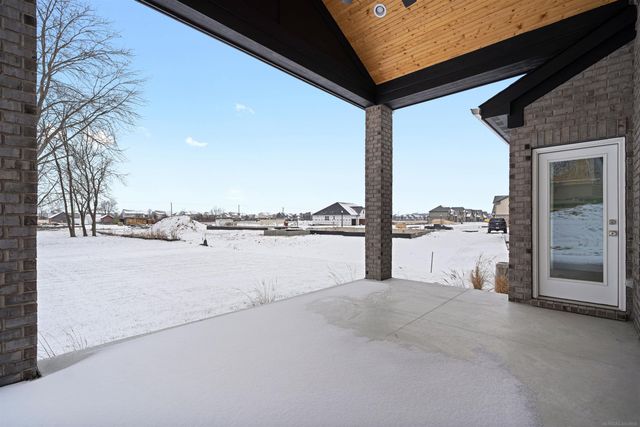16839 Crittenden Drive 231, Macomb Twp, MI 48044