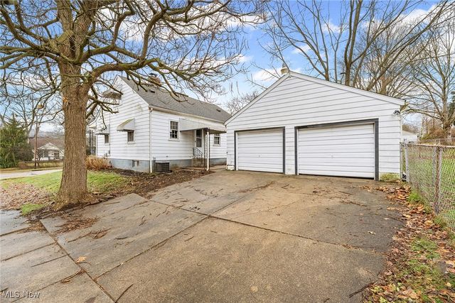 2211 Goodyear Boulevard, Akron, OH 44305