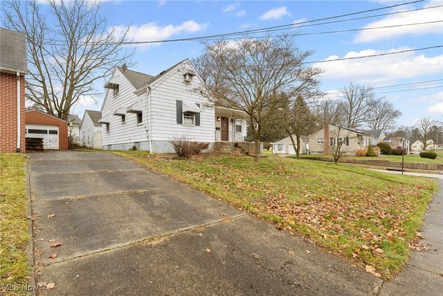 2211 Goodyear Boulevard, Akron, OH 44305