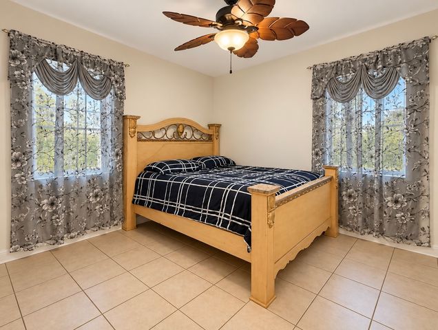 819 N Cooper Street, Arlington, TX 76011