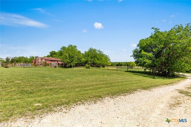 10514 Hunt Hill Road, Rogers, TX 76569