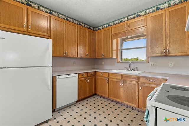 10514 Hunt Hill Road, Rogers, TX 76569