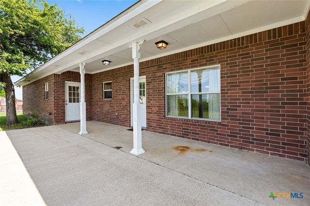 10514 Hunt Hill Road, Rogers, TX 76569