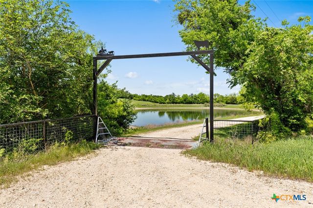 10514 Hunt Hill Road, Rogers, TX 76569