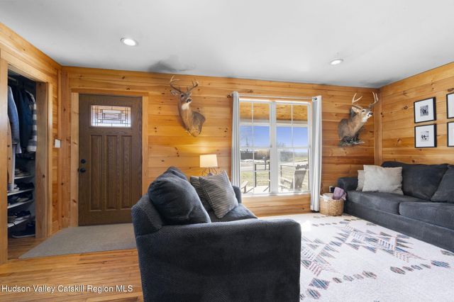 437 Sharptown Road, Stuyvesant, NY 12173