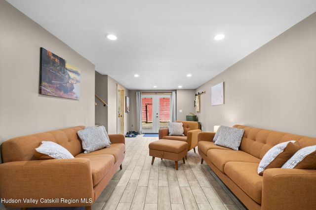 437 Sharptown Road, Stuyvesant, NY 12173