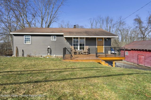 437 Sharptown Road, Stuyvesant, NY 12173