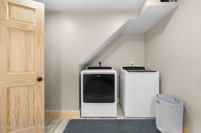 437 Sharptown Road, Stuyvesant, NY 12173