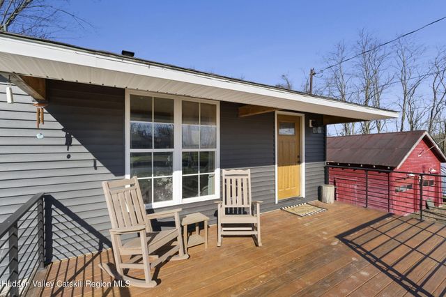 437 Sharptown Road, Stuyvesant, NY 12173