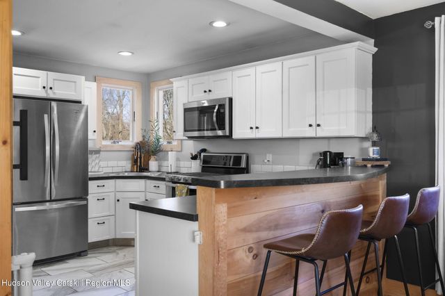 437 Sharptown Road, Stuyvesant, NY 12173