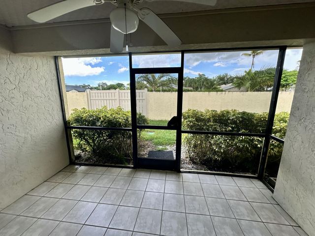 535 BANKS Road 2-521, Margate, FL 33063