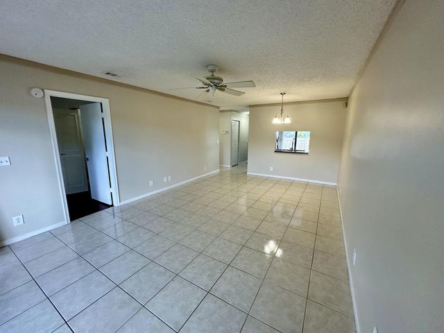 535 BANKS Road 2-521, Margate, FL 33063
