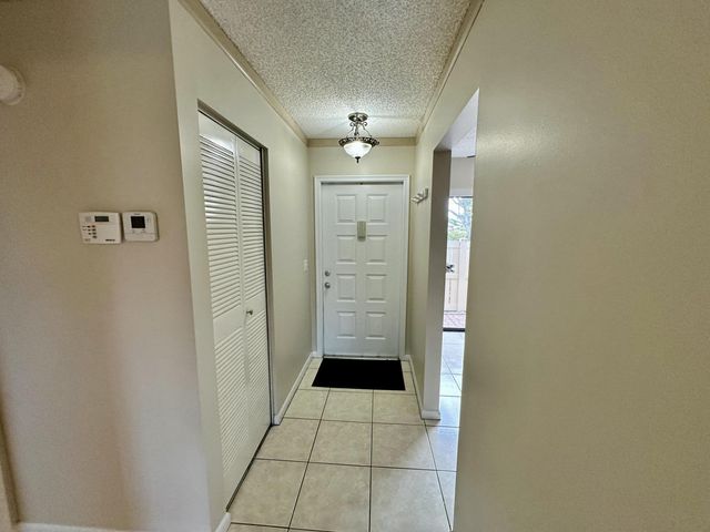 535 BANKS Road 2-521, Margate, FL 33063