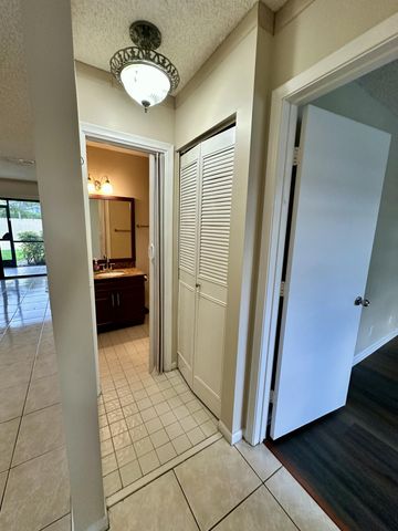 535 BANKS Road 2-521, Margate, FL 33063