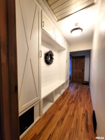 1102 COOLIDGE Avenue, Pekin, IL 61554