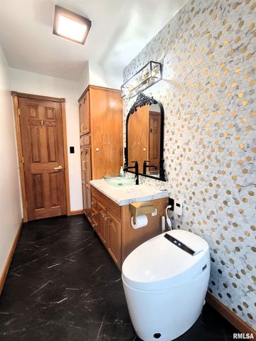 1102 COOLIDGE Avenue, Pekin, IL 61554