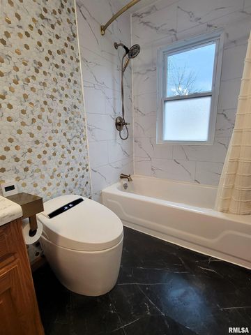 1102 COOLIDGE Avenue, Pekin, IL 61554