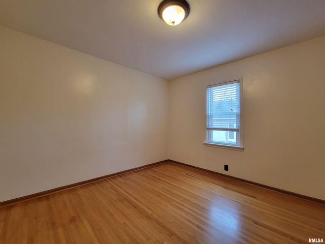 1102 COOLIDGE Avenue, Pekin, IL 61554