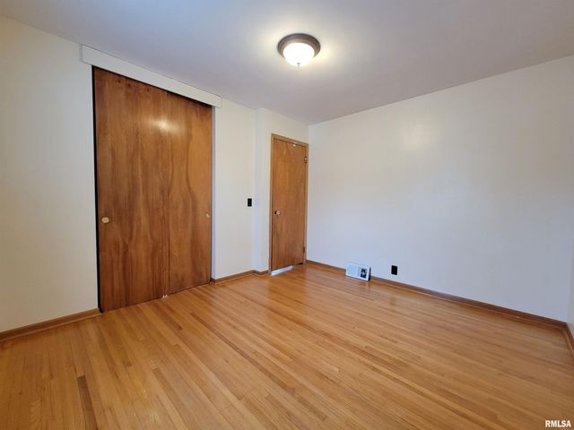 1102 COOLIDGE Avenue, Pekin, IL 61554