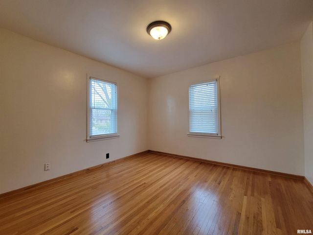 1102 COOLIDGE Avenue, Pekin, IL 61554