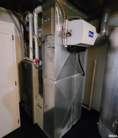 1102 COOLIDGE Avenue, Pekin, IL 61554