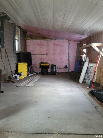 1102 COOLIDGE Avenue, Pekin, IL 61554