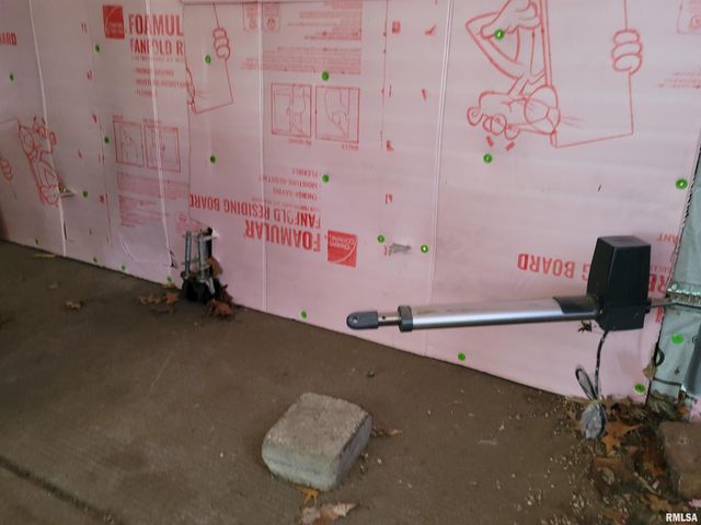 1102 COOLIDGE Avenue, Pekin, IL 61554