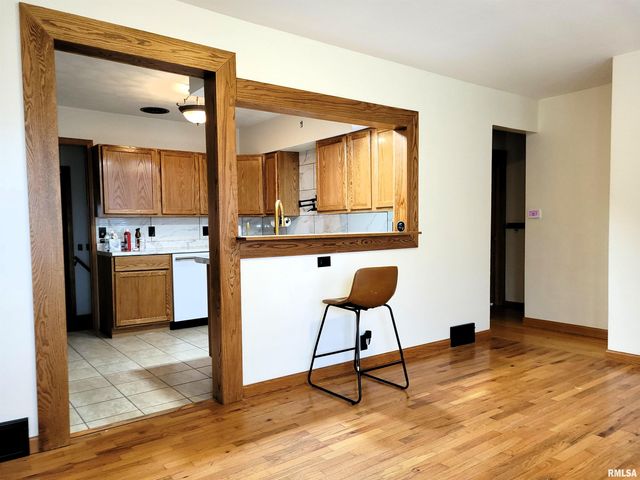 1102 COOLIDGE Avenue, Pekin, IL 61554